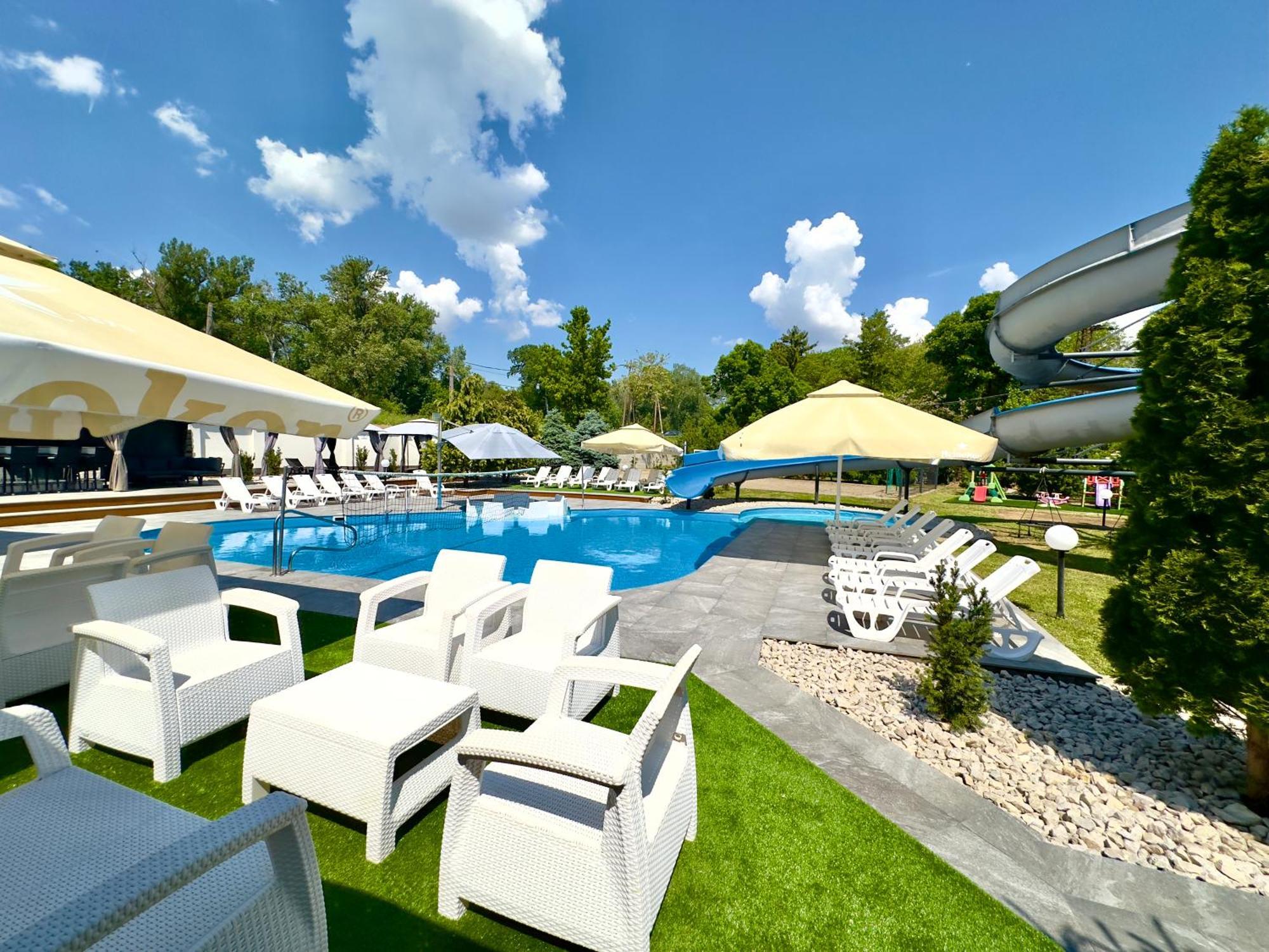 Club Hotel Pegasus Tiszaug エクステリア 写真
